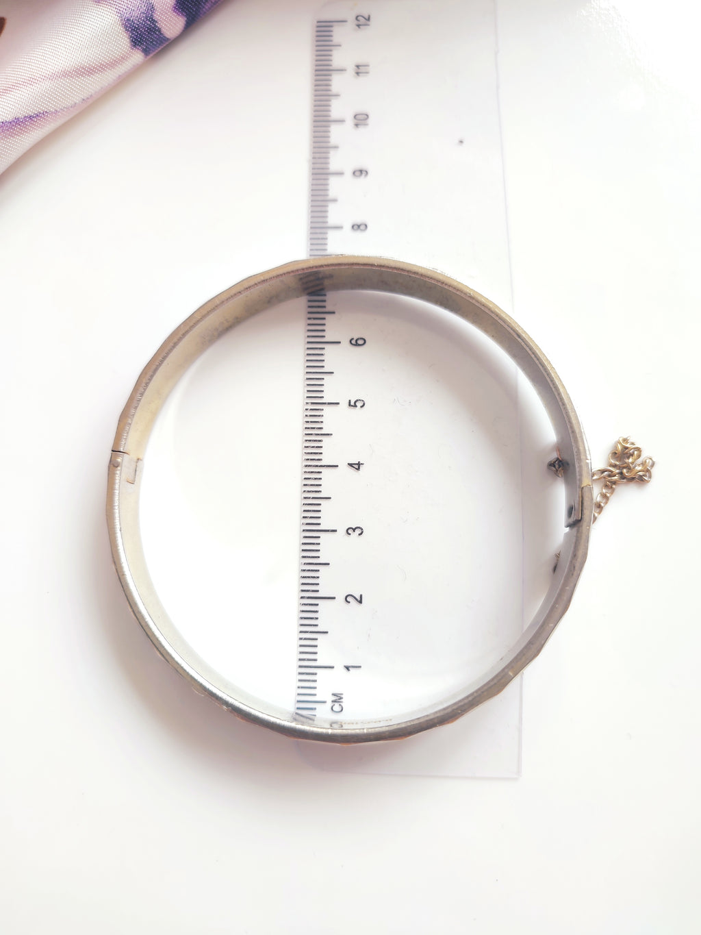 Vintage rolled gold 18k bangle bracelet diamond patterned