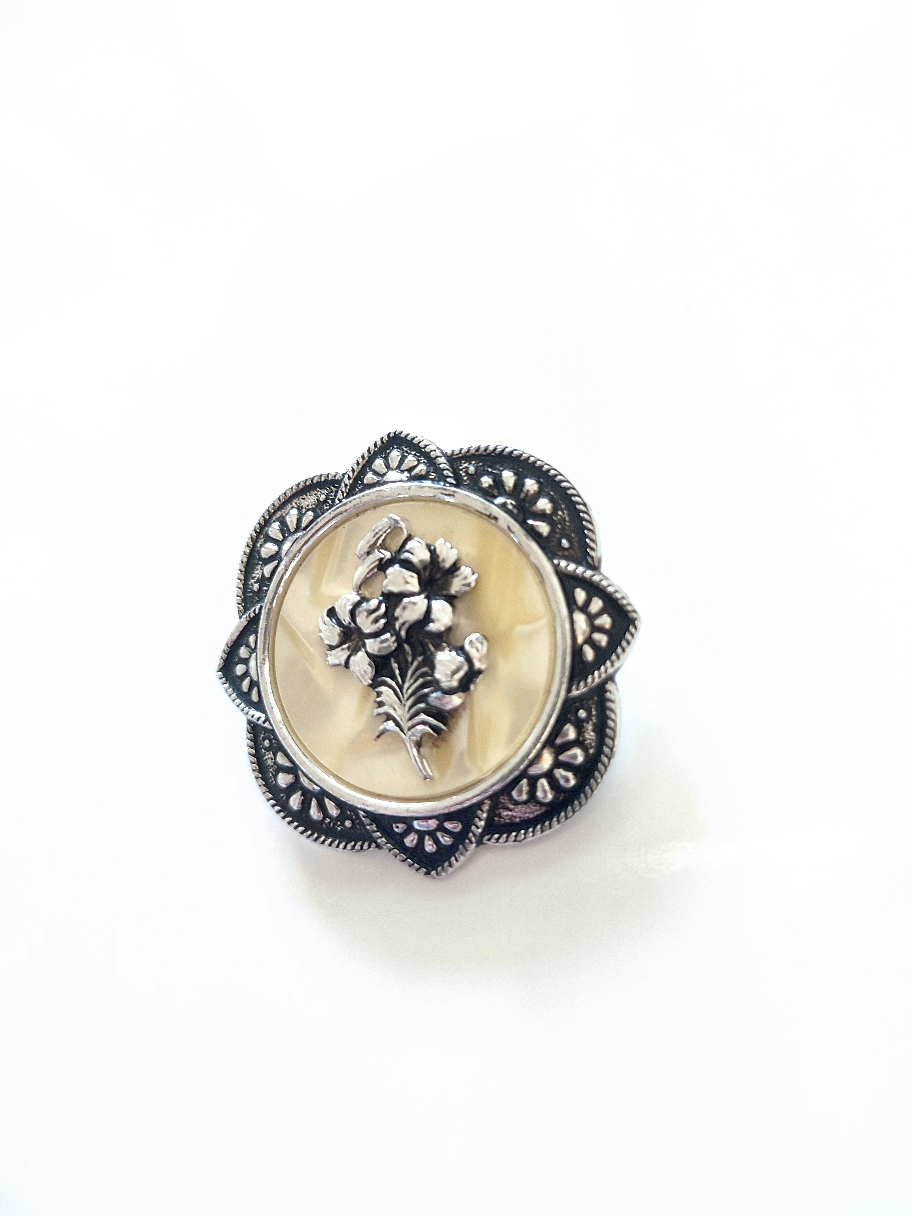 Lily bouquet vintage scarf clip 1960 faux mother of pearl