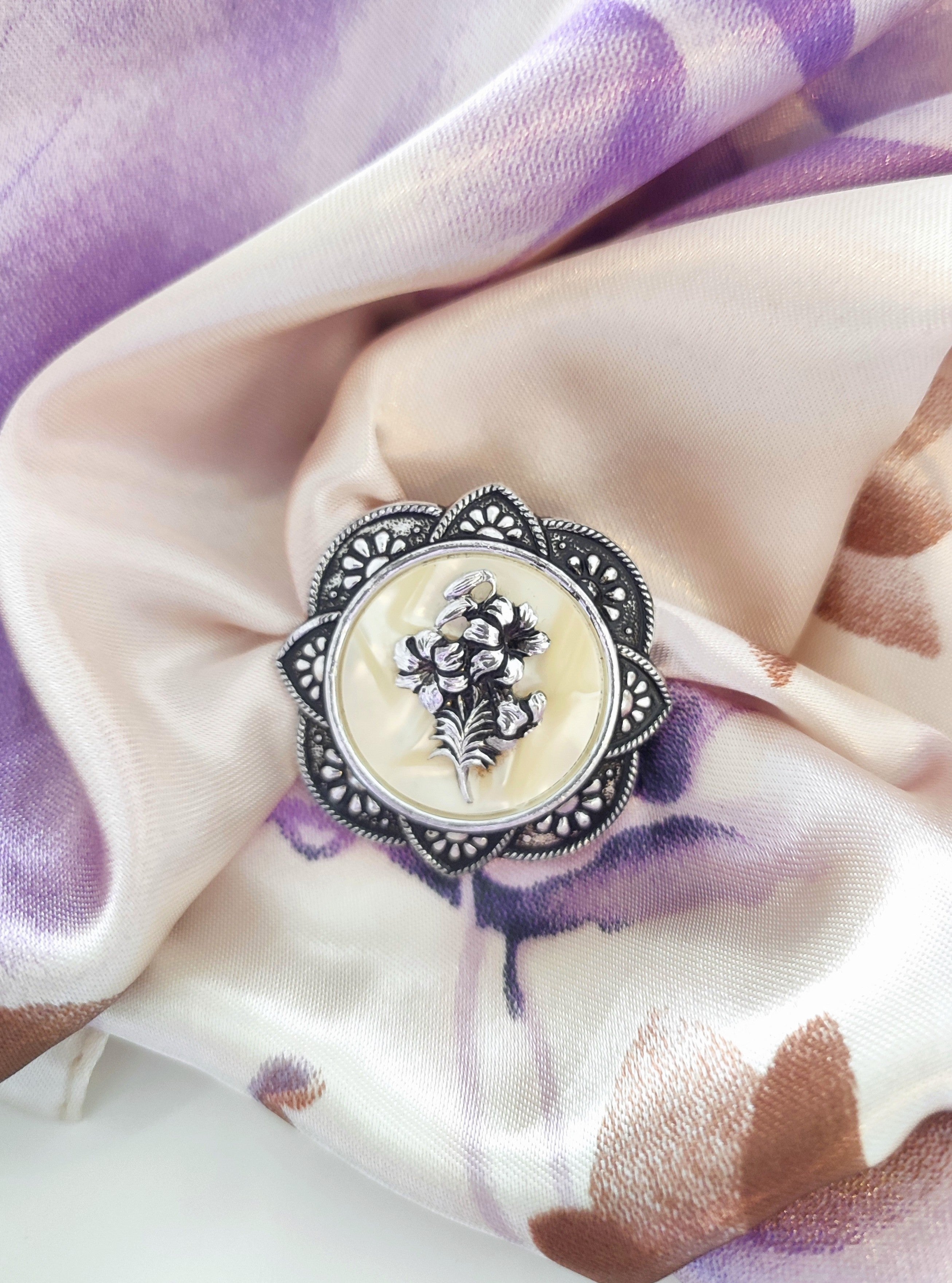 Lily bouquet vintage scarf clip 1960 faux mother of pearl