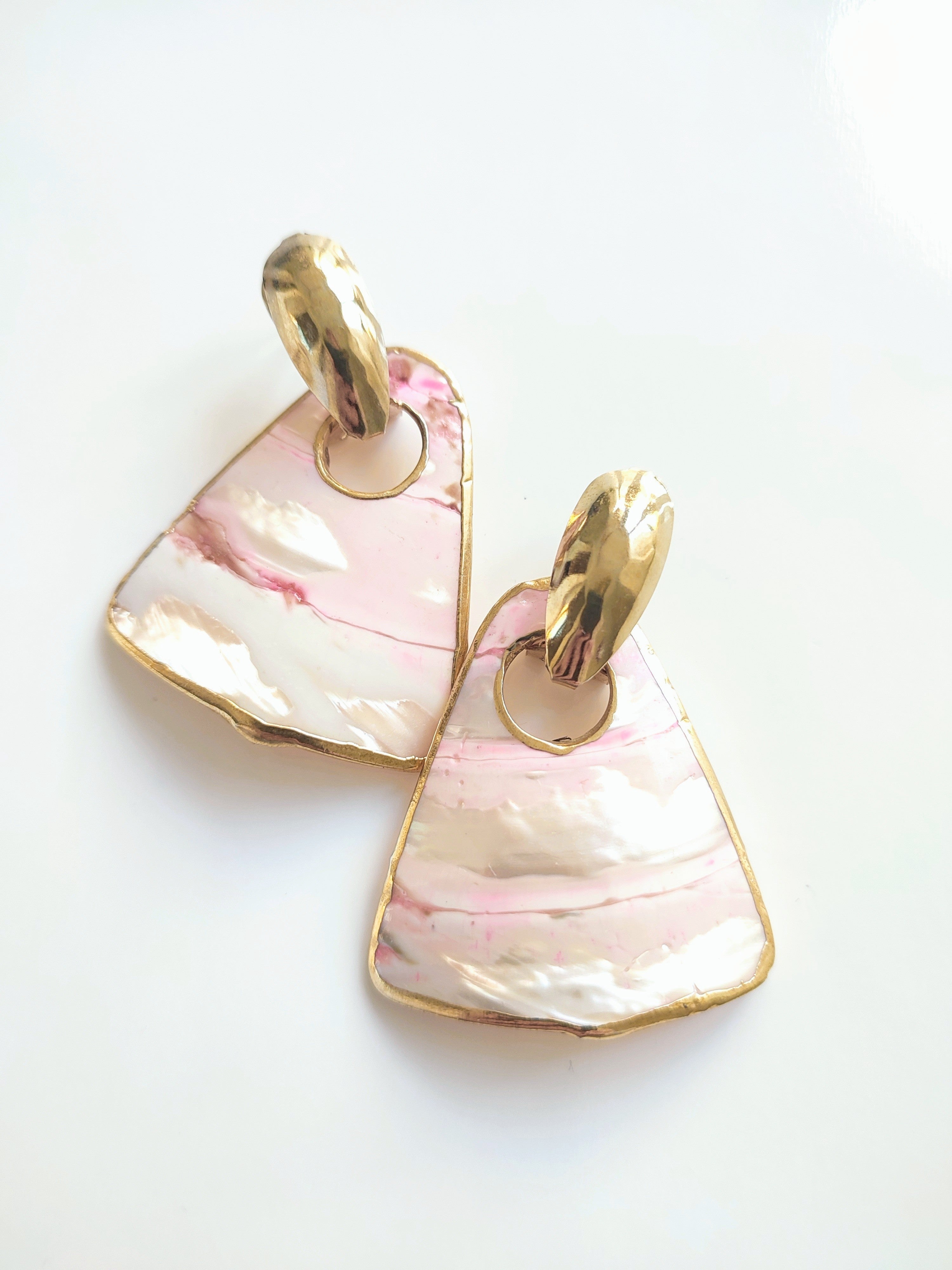 Pink and gold mother of pearl vintage earrings