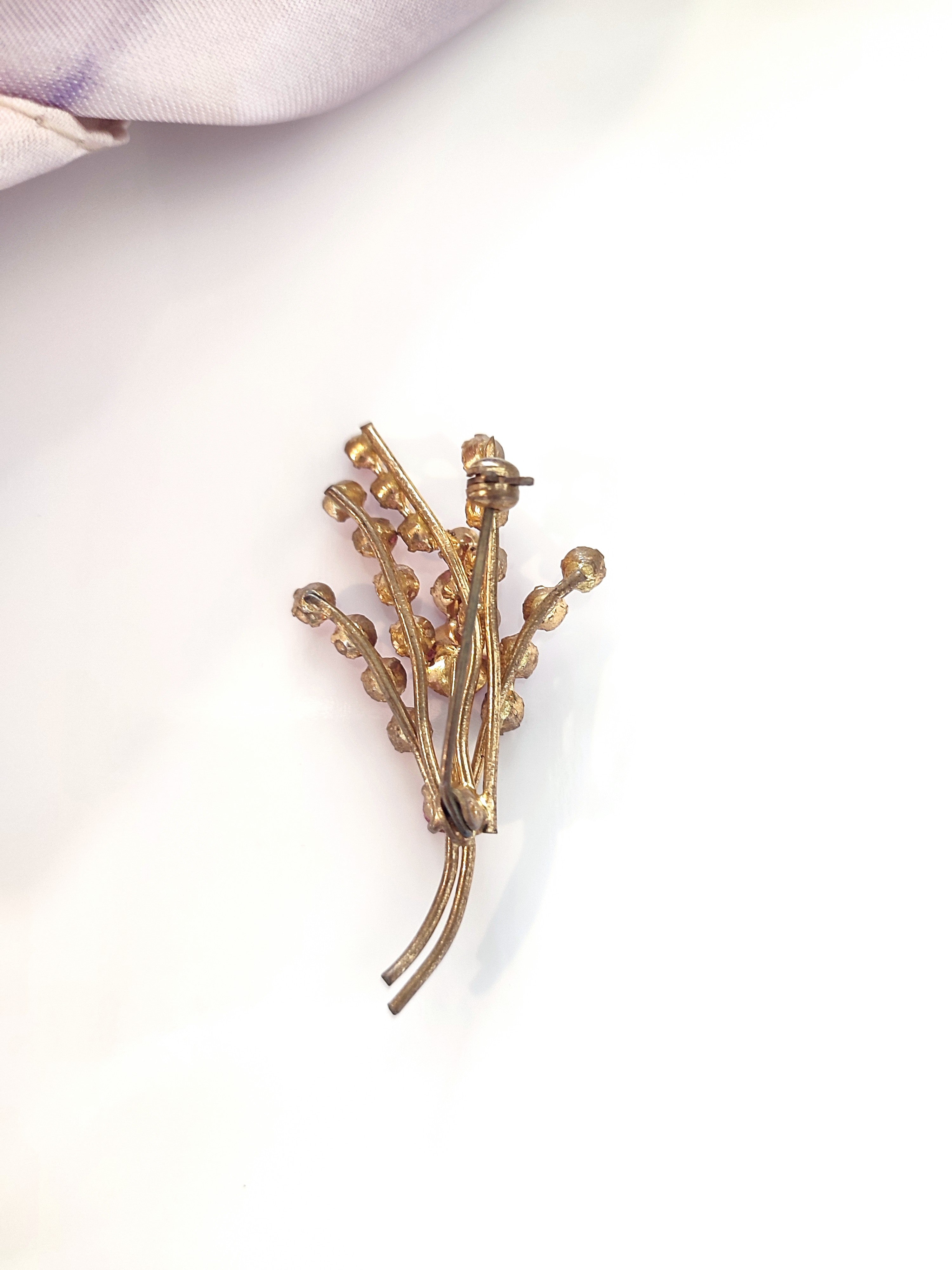 Vintage pink rhinestone flower brooch