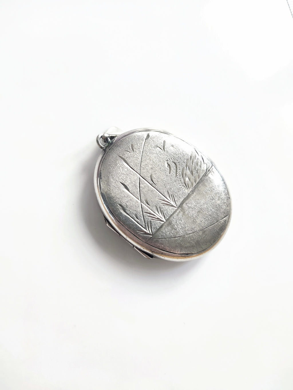 Vintage silver photo locket Birmingham Swan 1979