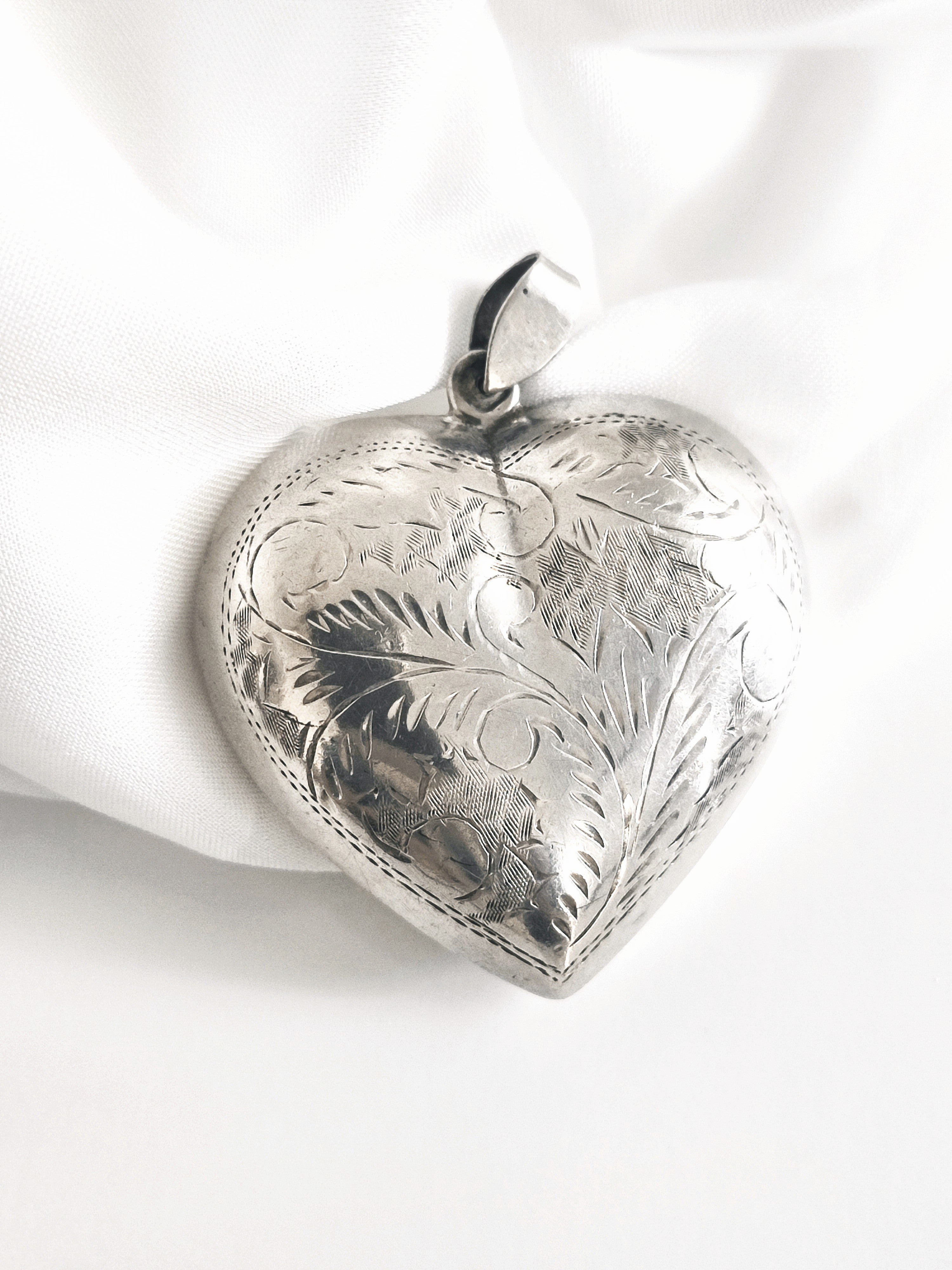 Large silver puffy heart pendant