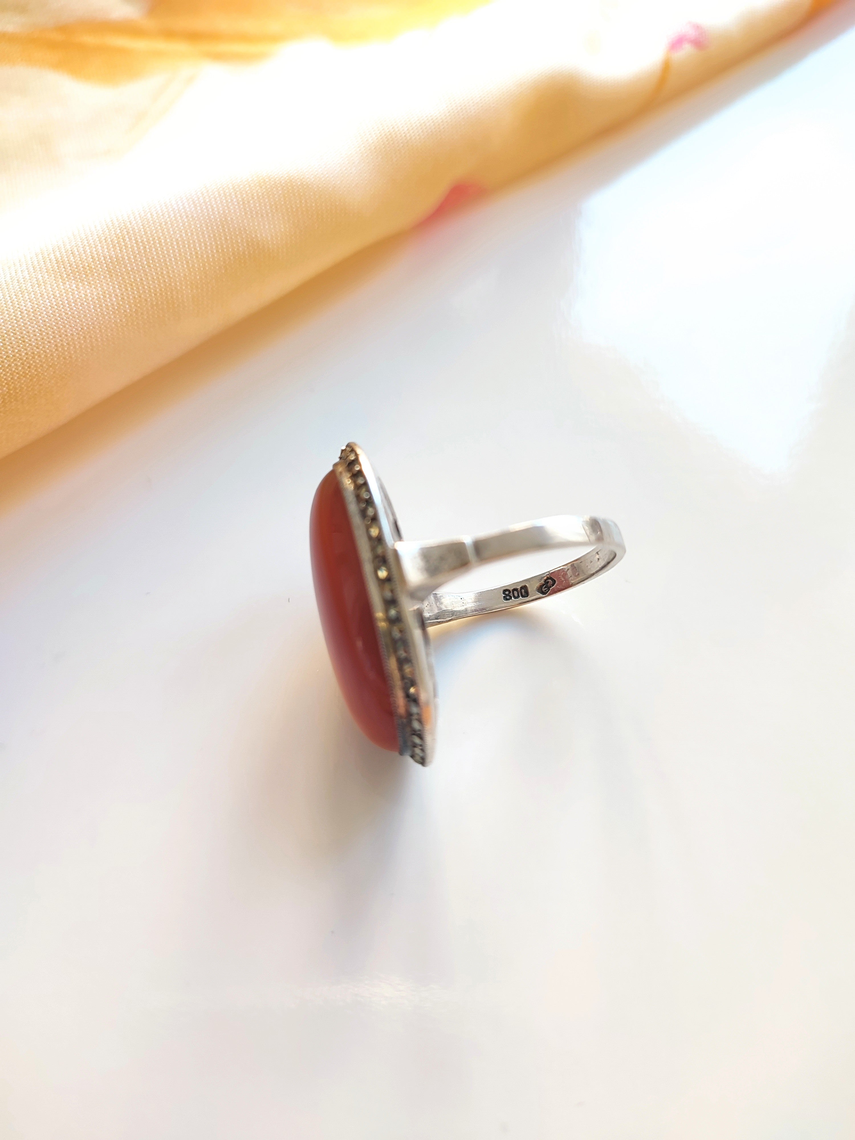 Vintage Silver dress ring with large Carnet