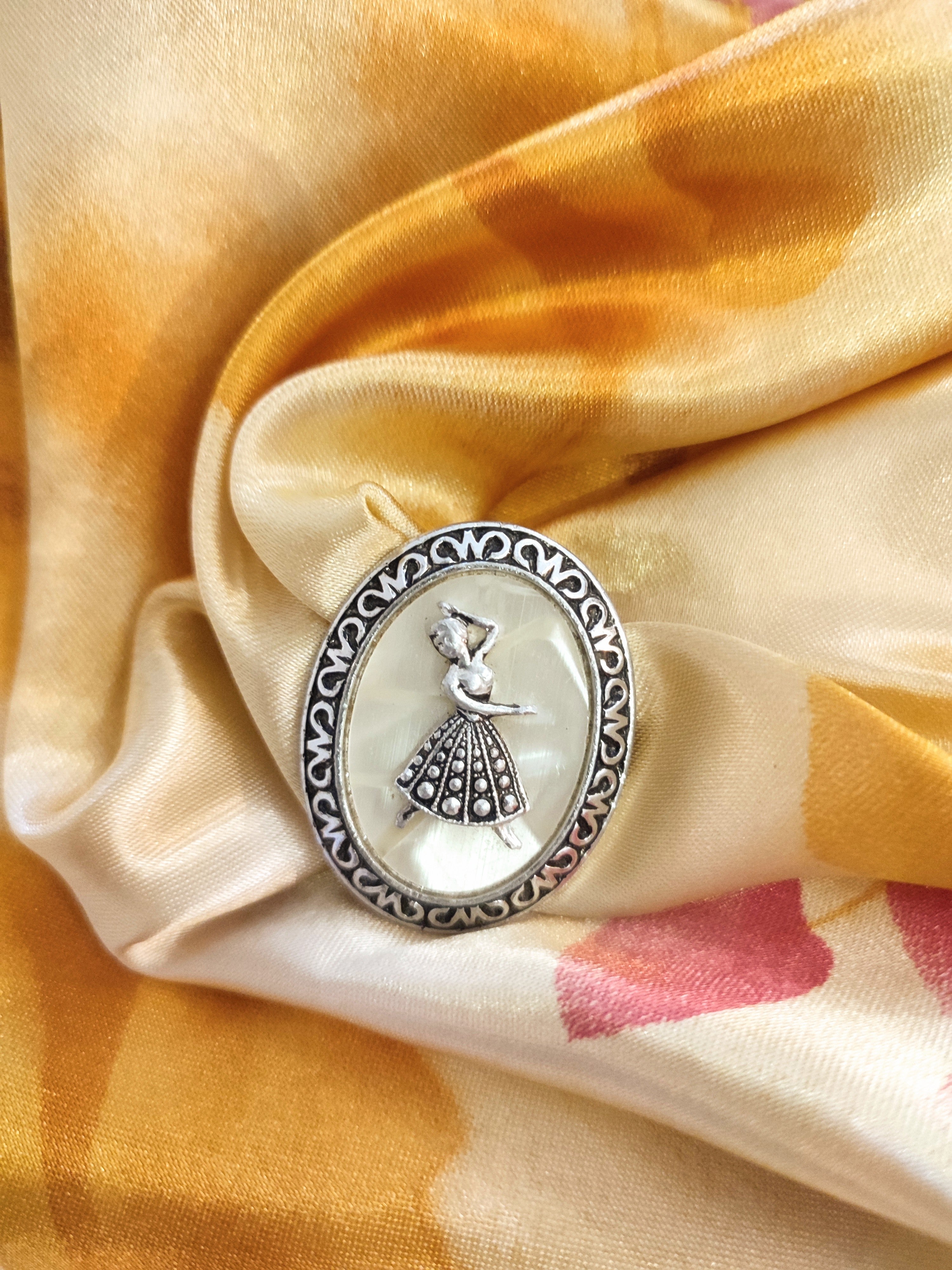 Ballerina vintage scarf clip 1960 faux mother of pearl