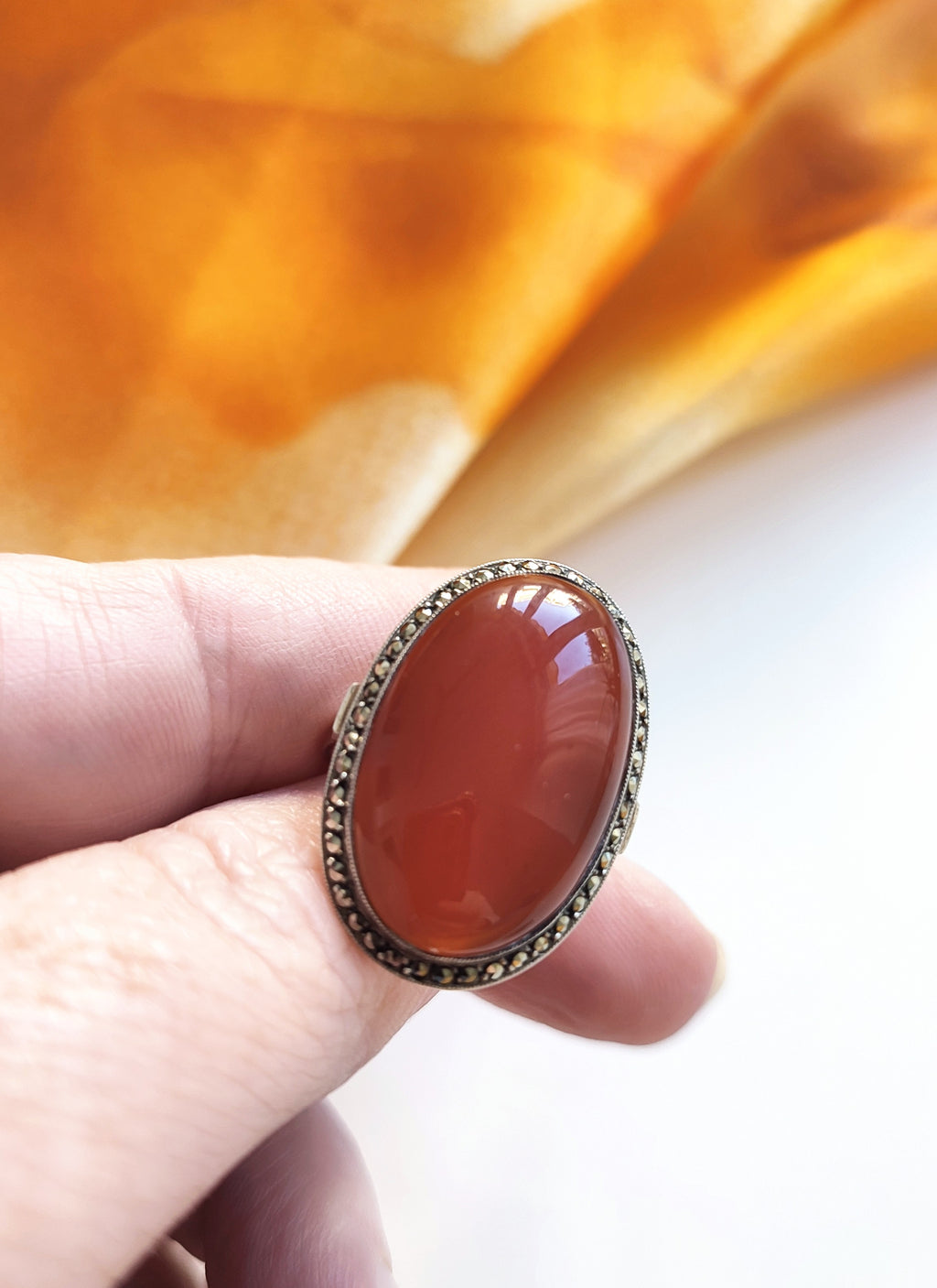 Vintage Silver dress ring with large Carnet