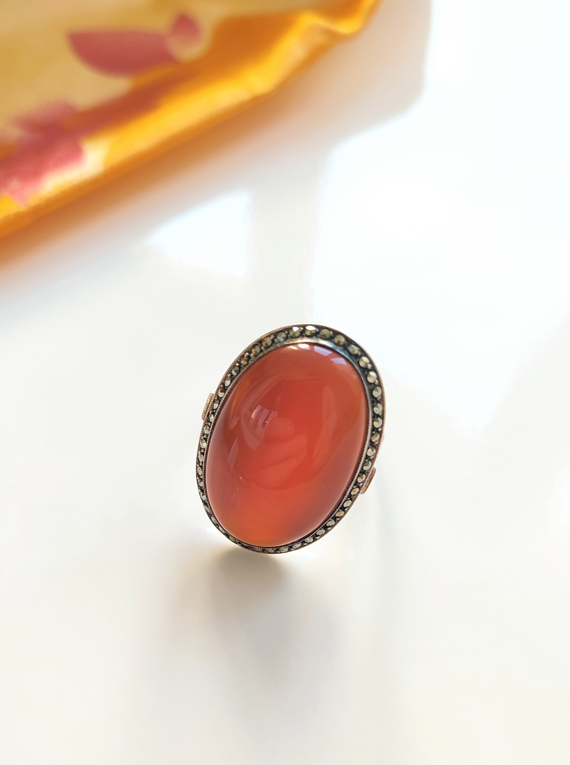 Vintage Silver dress ring with large Carnet