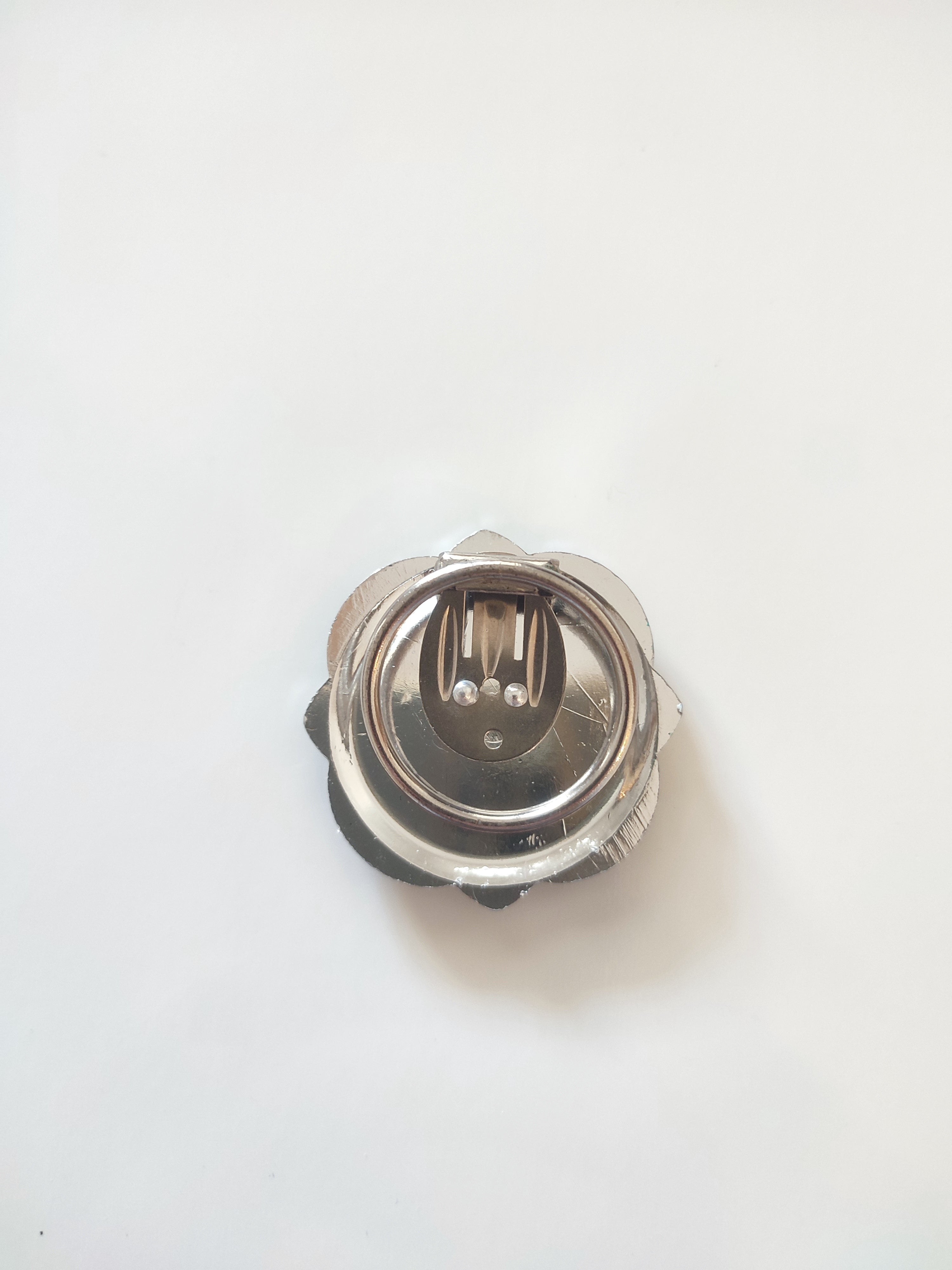 Lily bouquet vintage scarf clip 1960 faux mother of pearl